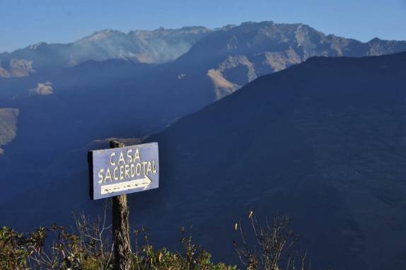 Placa indicativa nas ruínas de Choquequirao, no Peru